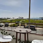 Surf House Апартаменты *