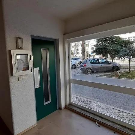 Surf House Apartment Carcavelos (Lisbon)