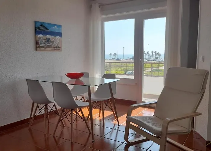 Surf House Carcavelos (Lisbon)